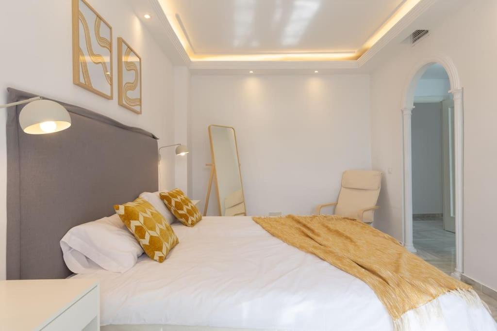 Edén Costa Lago PRIMERA LÍNEA DE MAR Torremolinos Exterior foto