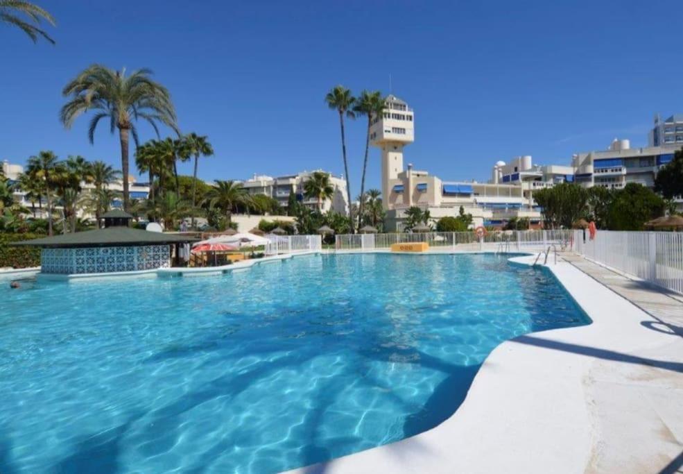 Edén Costa Lago PRIMERA LÍNEA DE MAR Torremolinos Exterior foto